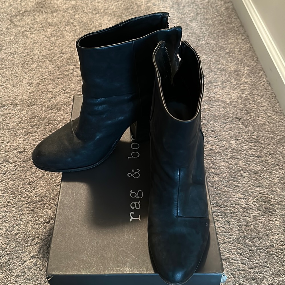 Rag & Bone Newbury booties size 39.5 barely worn